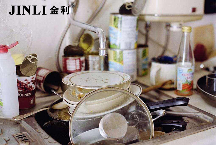 金利集成灶：拒绝油腻腻的油烟气，让厨房更有生气